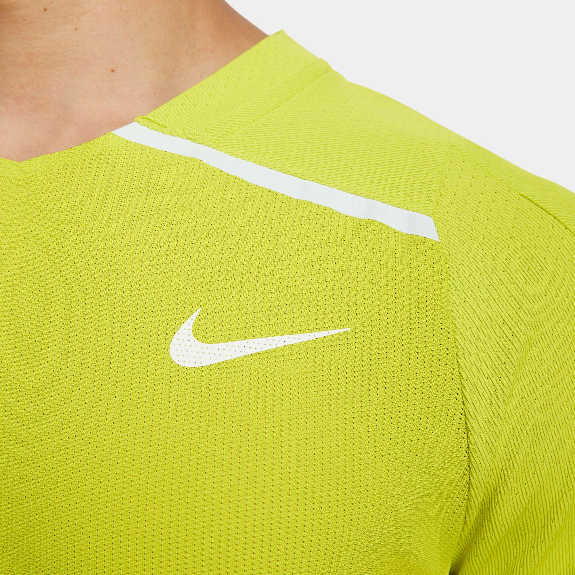 Nike Court Advantage Rafa Dri-Fit T-Shirt Men - Green 11 Nike Court Advantage Rafa Dri-Fit T-Shirt Men - Green - Image 11